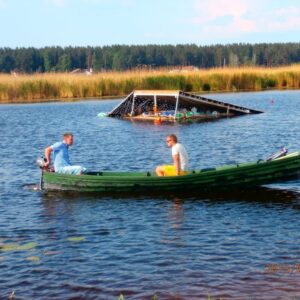 Подарочная карта Поездка на гребной лодке с электромотором (3 персоны) в Юрмале