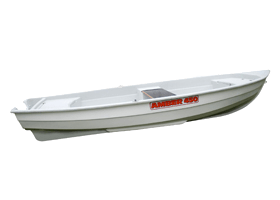 Laiva AMBER 450 E. Četrvietīga, klasiska dizaina dubultkorpusa ķīļa laiva.