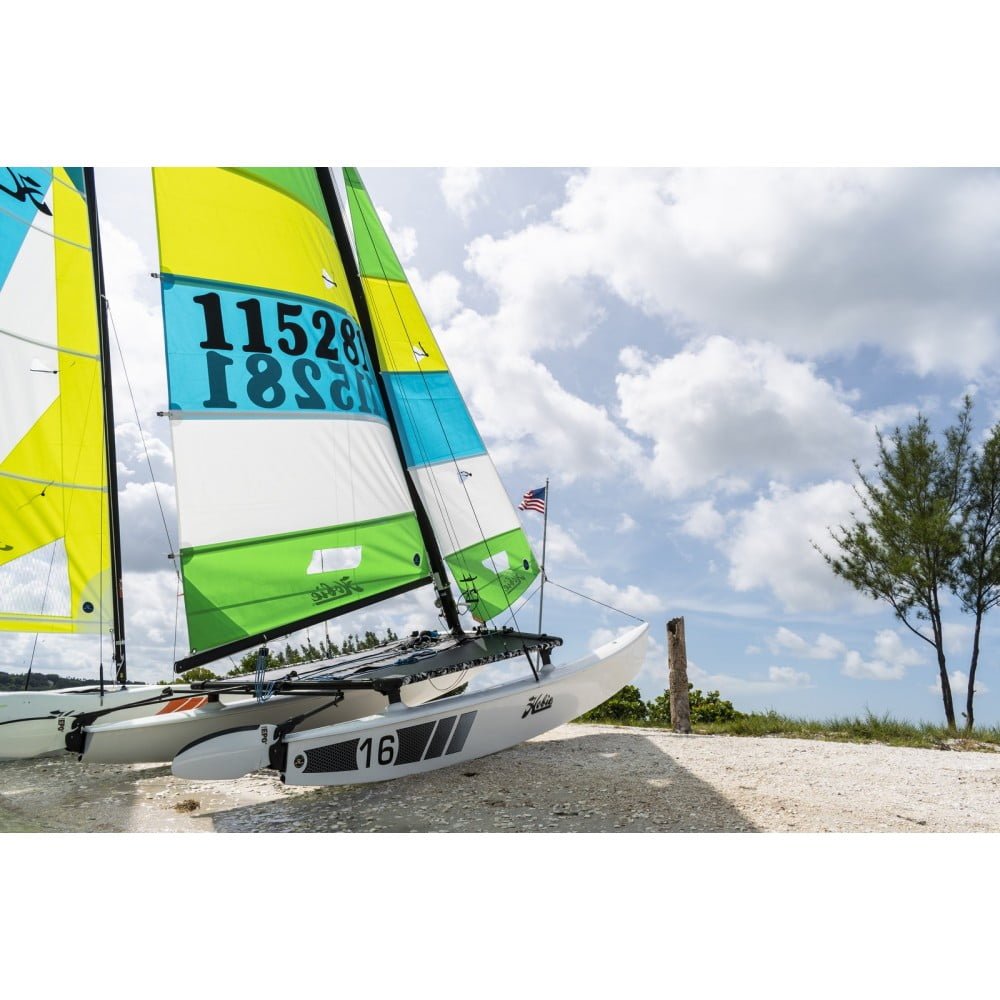 Парусный катамаран HOBIE CAT 16 club