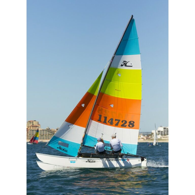 Sailing catamaran HOBIE CAT 16 club WATERSKIS.LV