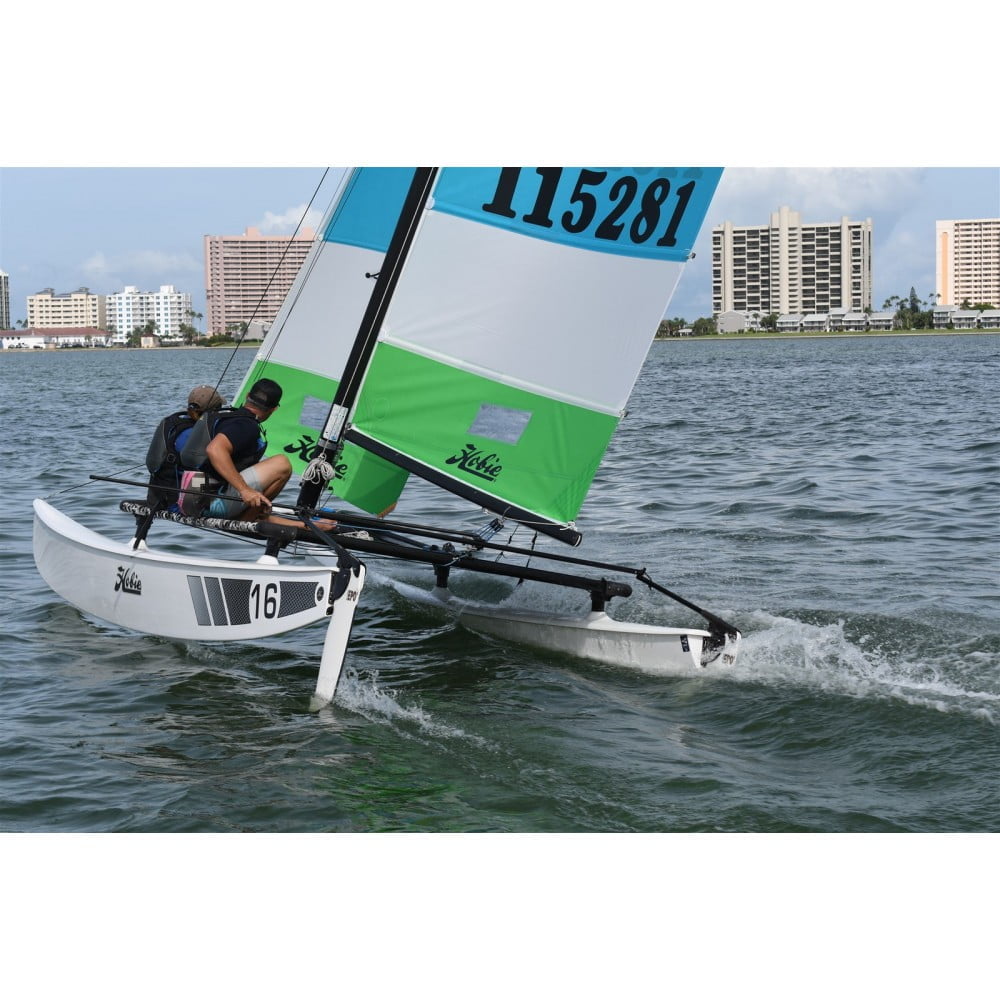 Sailing catamaran HOBIE CAT 16 race