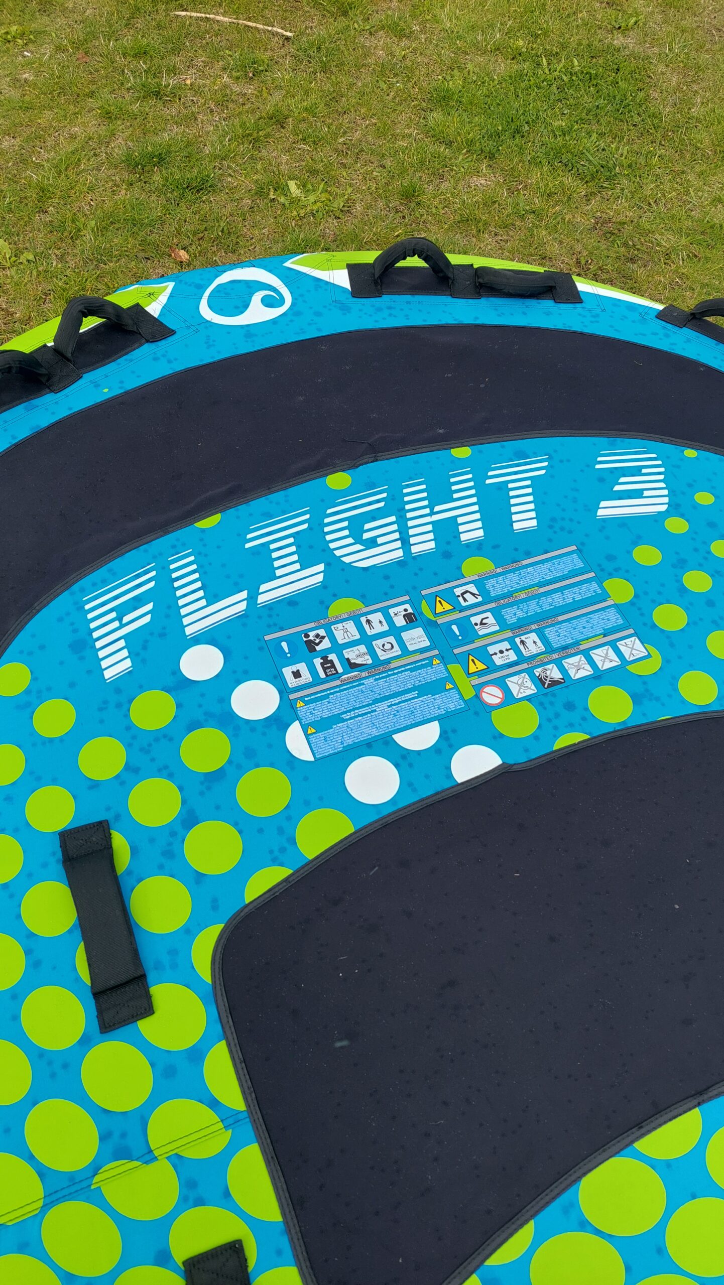 Mazlietots piepūšams aiz laivas velkams pūslis SPINERA FLIGHT 3